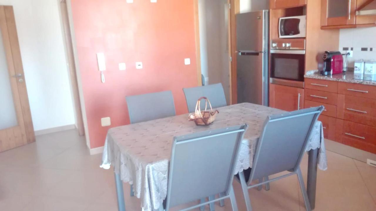 Spacious House In Aldeia Dos Pinheiros With Pool Azeitão Extérieur photo
