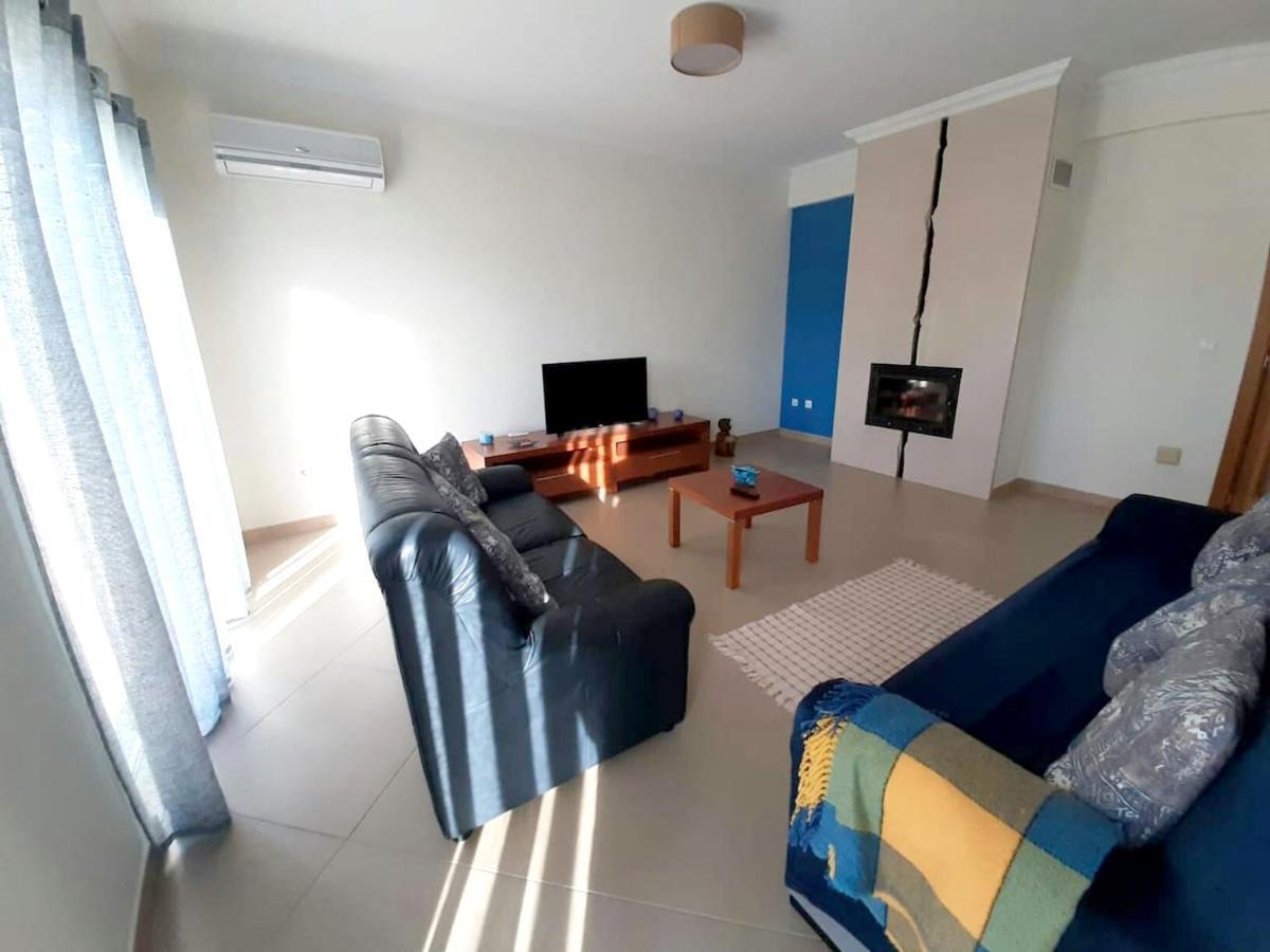 Spacious House In Aldeia Dos Pinheiros With Pool Azeitão Extérieur photo