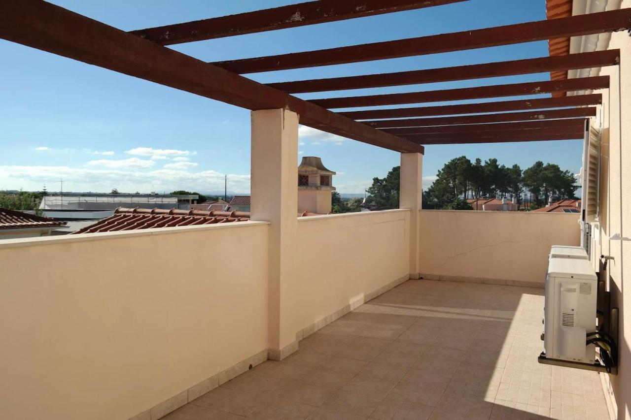 Spacious House In Aldeia Dos Pinheiros With Pool Azeitão Extérieur photo